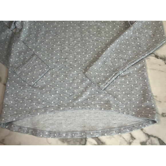 3/$27 Gap Crewneck Sweatshirt in Gray, White Polka Dots, Medium - Picture 4 of 11